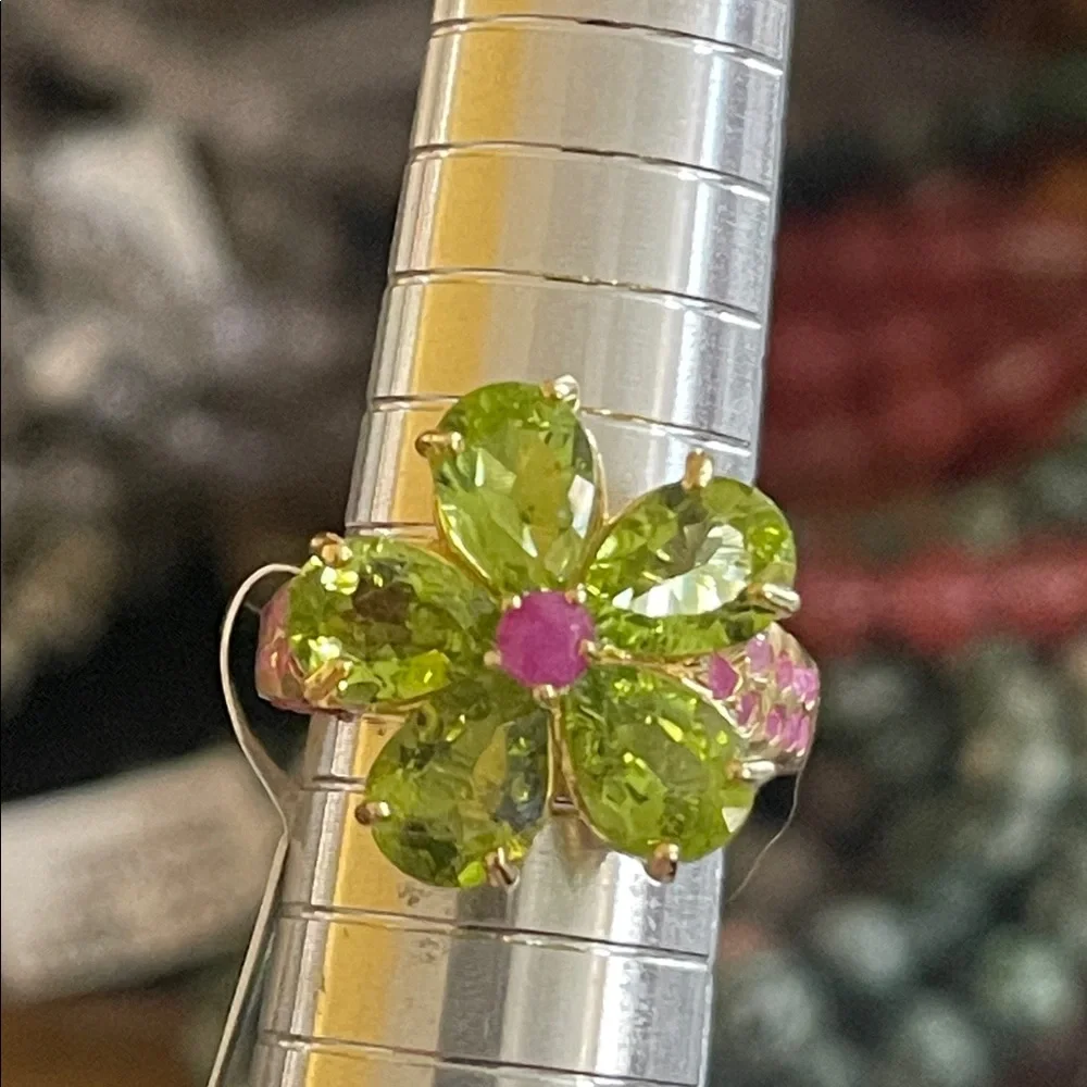 Fairycore Green Peridot Flower Ring with Pink Center - Women Jewelry
